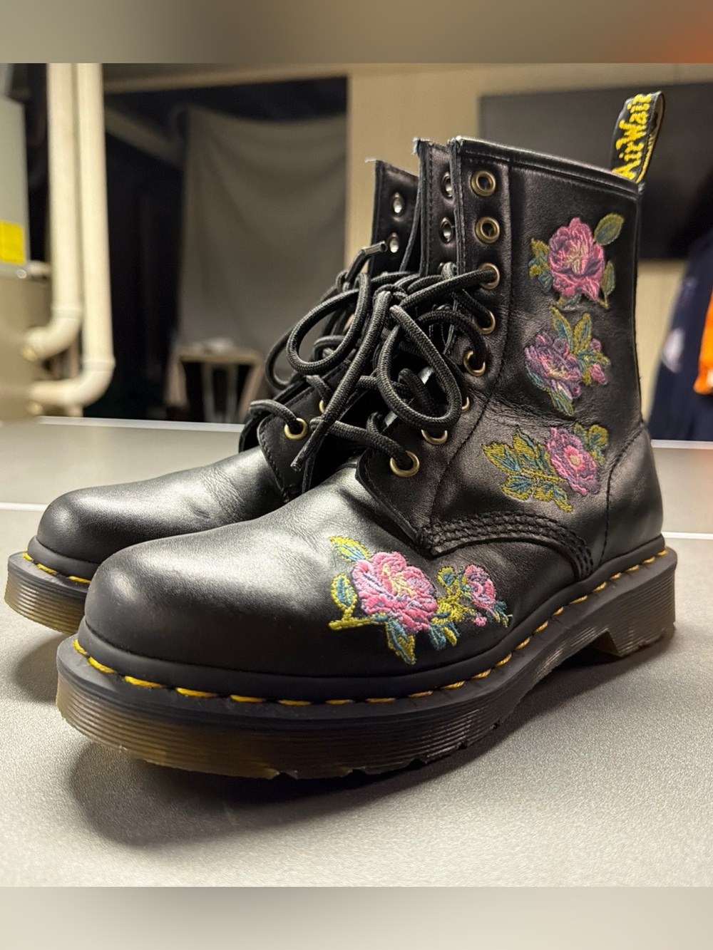 Dr. Martens 1460 Vonda Floral Embroidered 8 Eye‎ Women's Boots Size 6 NWOB